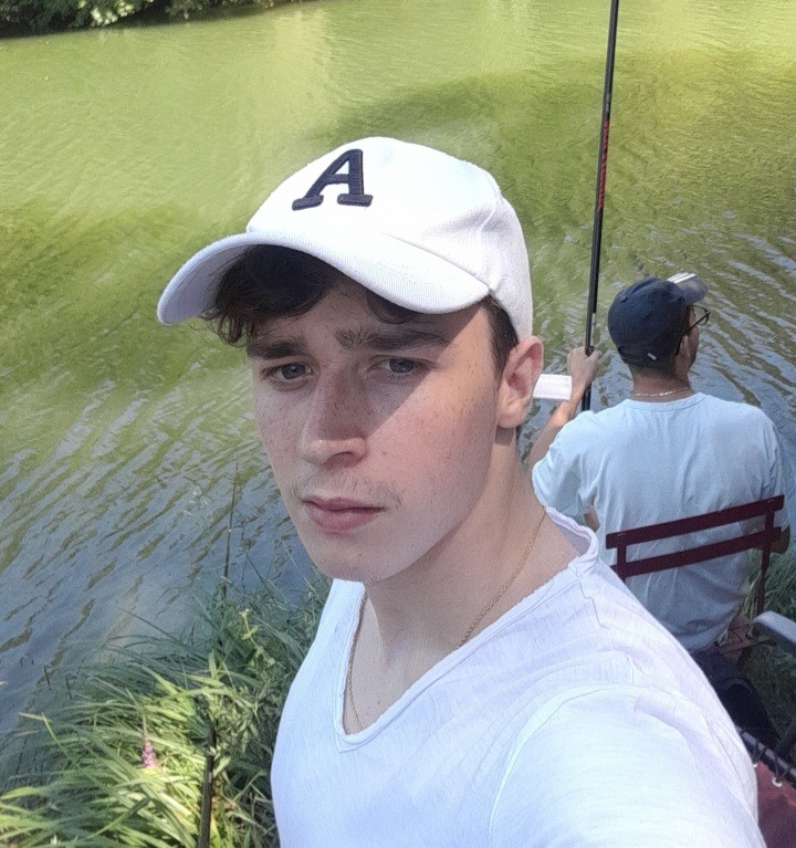 Profil de Cagdas, 20 ans, Trans Sex Suisse à Dintikon