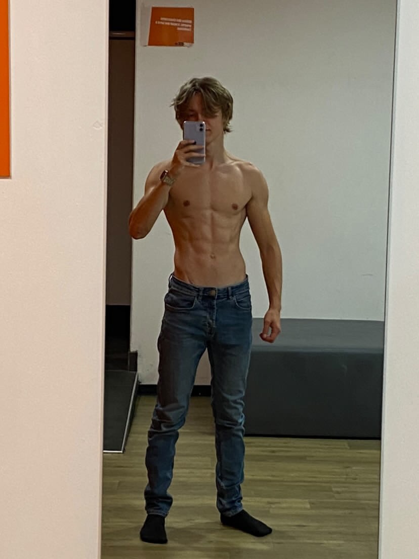 Profil de Icham, 20 ans, Trans Sex Suisse à Chernex