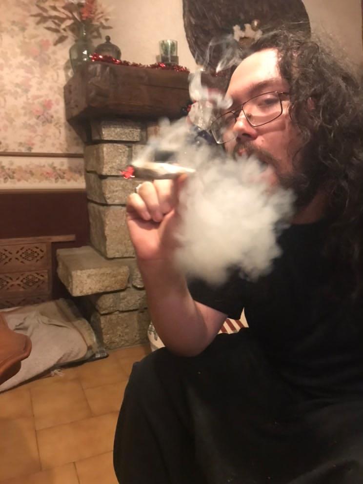 Profil de Reagan, 18 ans, Trans Sex Suisse à Treycovagnes