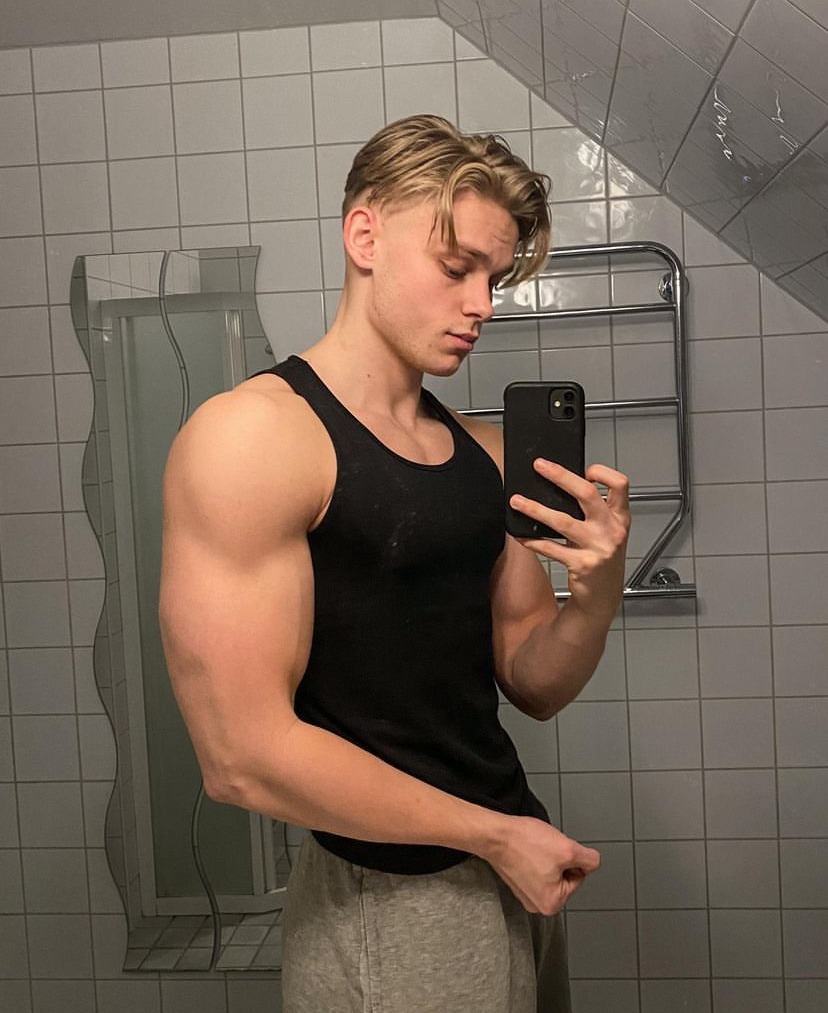 Profil de Umutcan, 21 ans, Trans Sex Suisse à Camuns
