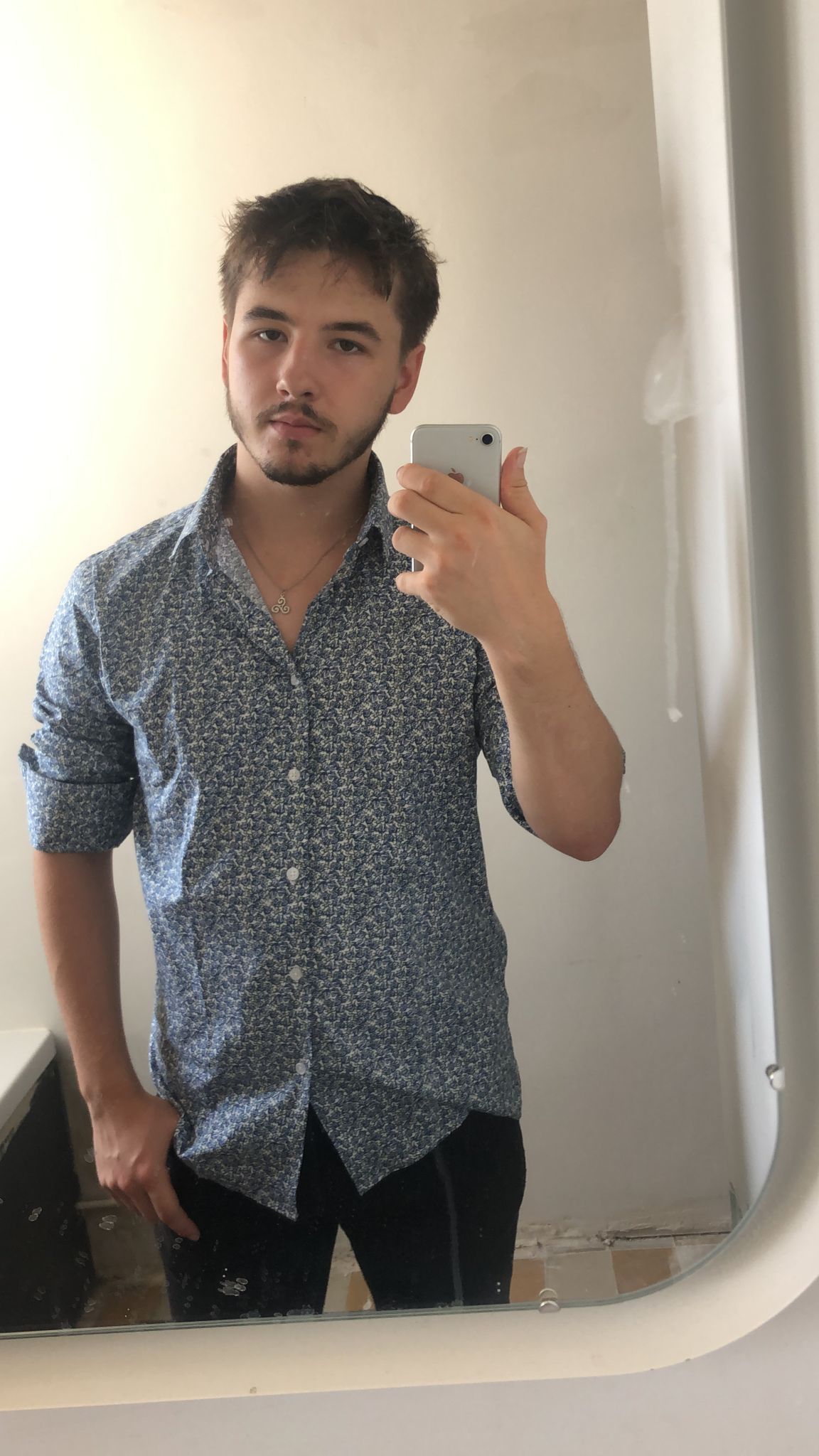 Profil de Hichame, 19 ans, Trans Sex Suisse à Villigen