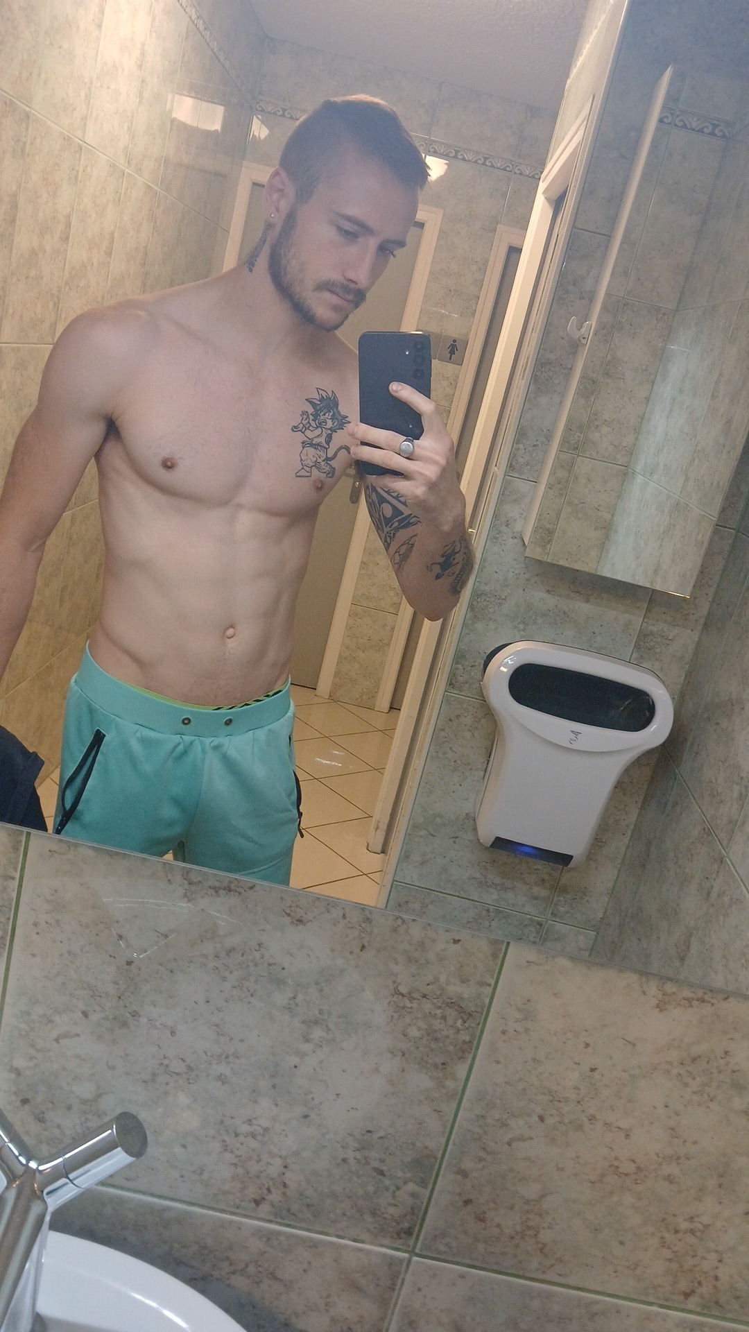 Profil de Harish, 26 ans, Trans Sex Suisse à Oberschrot